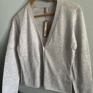 SKIMS Heather Gray cashmere sweater V-Neck Top M